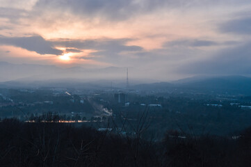 Fototapeta premium time lapse clouds over the city