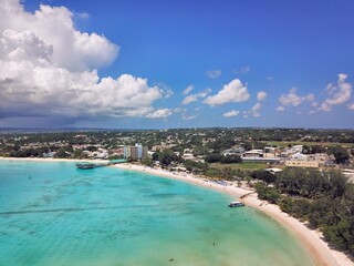 Caribbean Beach and Sea: Birds Eye Drone View of the Turquoise Ocean and White Sand at the Tropical Pebbles Beach in Carlisle Bay, Barbados - obrazy, fototapety, plakaty
