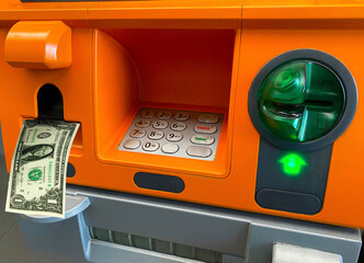 withdraw money from automatic teller machine,life style.