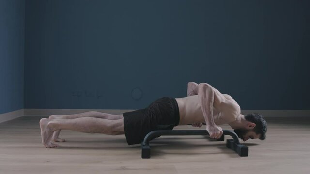 Calisthenics training