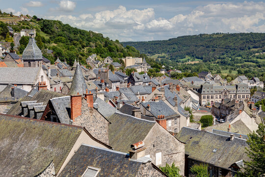 Vue sur les toits de Murat : cit&eacute; de caract&egrave;re dans le Cantal - Auvergne