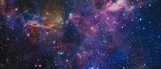 Hochwertiger Weltraumhintergrund. Explosions-Supernova. Heller Sternnebel. Ferne Galaxie. Abstraktes Bild. Elemente dieses von der NASA bereitgestellten Bildes.