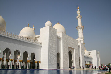 Fototapeta na wymiar Sheikh Zayed Grand Mosque in Abu Dhabi, UAE