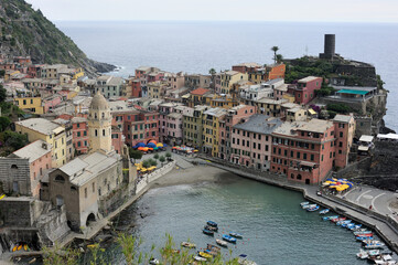 Fototapeta na wymiar Beautiful view of the city of Vernazza, Cinque Terre, Italy