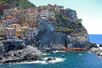 Fototapeta na wymiar Colorful cityscape on the mountains, Cinque Terre, Manarola, Italy