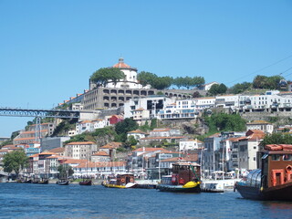 Blick auf den Douro, Brücke Dom Luis I, Vila Nova de Gaia un das Kloster Serra do Pilar, Portugal ...