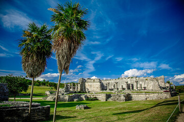 Fototapeta na wymiar Tulum maya ruins, southern Mexico.
