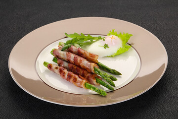 Asparagus with bacon