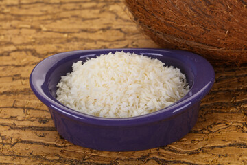 Coconut shredded chip with nut