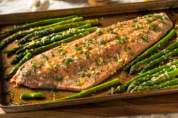 Homemade Roasted Salmon Filet and Asparagus