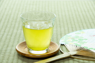 冷たく冷やしたお茶、日本のお茶