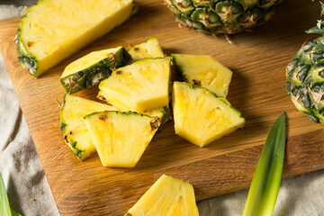 Raw Yellow Organic PIneapple Slices