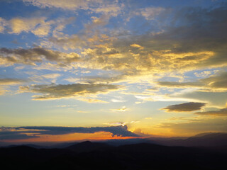 Pôr do sol no Pico agudo em Santo Antônio do Pinhal,interior de São Paulo