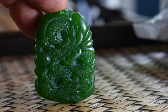 Green Jade Selected For Jewelry Making