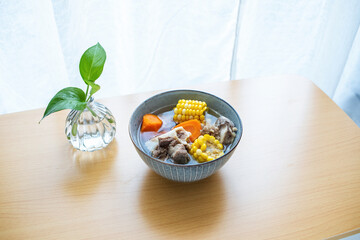 Guangdong old fire soup corn carrot pork bone soup