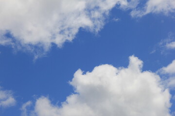 Obraz premium 爽やかな青空と白い雲