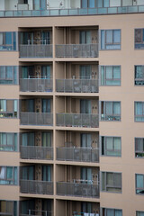 Fototapeta premium マンションの外壁とベランダの風景