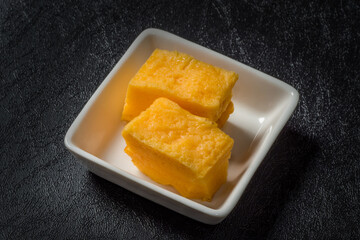 だし巻き卵　apanese omelette