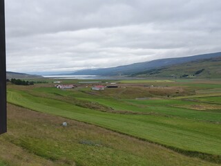 Obraz premium Isländische Landchaft, im Hintergrund der Lögurinn See Islandic landscape, in the background lake Lögurinn