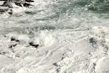 Obraz premium Rough sea along the coast in Australia