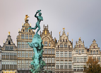 Fototapeta na wymiar Statue of Brabo on Grote Markt in Antwerp. Belgium