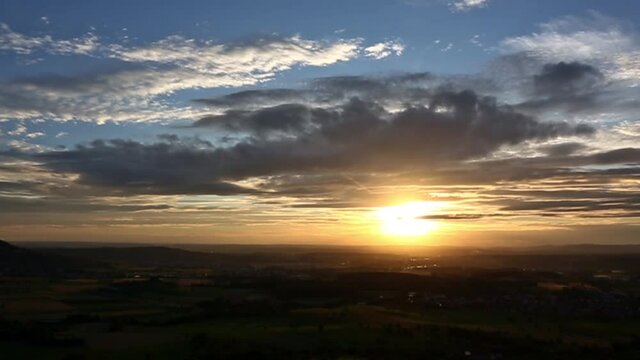 Sonnenuntergang im Schw&auml;bischen Albvorland