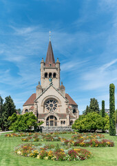 Fototapeta premium view of the historic Pauluskirche church in downtwon Basel