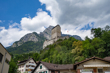 Schloss Sargans blauer Himmel mit Wolken 