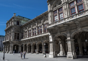 Fototapeta na wymiar Side View Of The State Opera House In Vienna In Austria