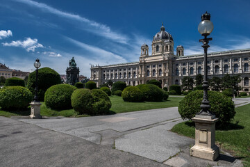 Fototapeta premium Historic Building Of The Museum Of Natural History Beneath The Sculpture And Memorial For Empress Maria Theresia In The Inner City Of Vienna In Austria
