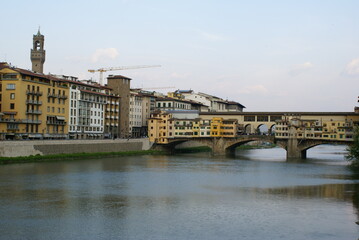 Fototapeta premium Florence, Italy: Ponte Vecchio bridge on the Arno river