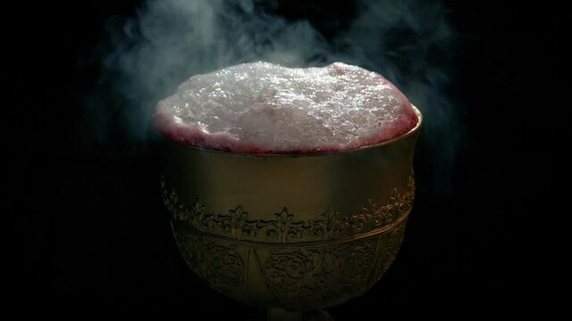 Fantasy Bubbling Drink In Gold Cup