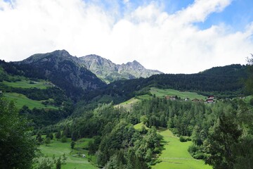 Fototapeta na wymiar Berglandschaft Vinschgau