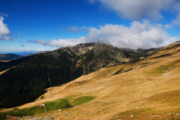 Fototapeta na wymiar Beautiful mountain landscape of Parang Mountains in Romania