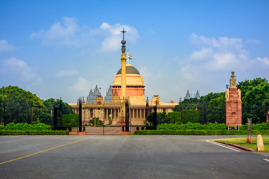 The Rashtrapati Bhavan "Presidential Residence" previously "Viceroy's House". The official home of the president located at the Western end of Rajpath in New Delhi, India.