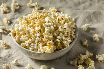 Homemade Salty Buttered Popcorn