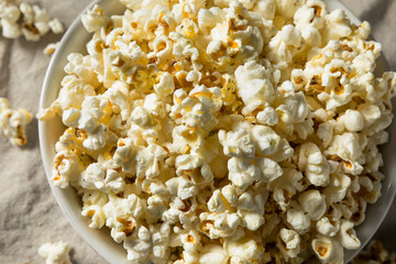 Homemade Salty Buttered Popcorn