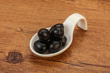 Black olives in the bowl