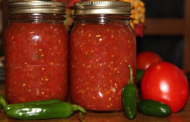 home canned salsa with fresh tomatoes and peppers - obrazy, fototapety, plakaty