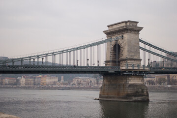 Obraz premium Budapest sunset landscape overlooking the Danube river with the Széchenyi Chain Bridge and the Hungarian National Gallery in the background in Hungary Europe