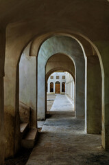Fototapeta na wymiar An old historic Arab palace from the inside