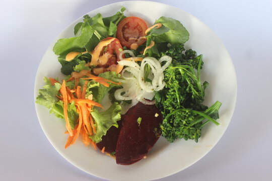 Suculenta Salada no Prato