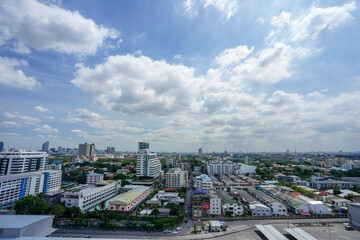 Obraz premium Thailand bangkok 26 July 2020 : view of cityscape and blue sky