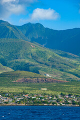 Fototapeta na wymiar West Maui Mountain, Mauna Kahalawai, Lahainaluna