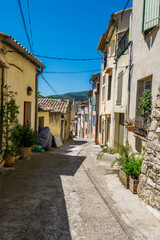 Fototapeta na wymiar Cucuron, village du Vaucluse dans le massif du Luberon. 