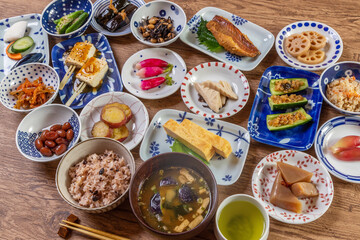 ごはんと味噌汁　Typical Japanese meal 