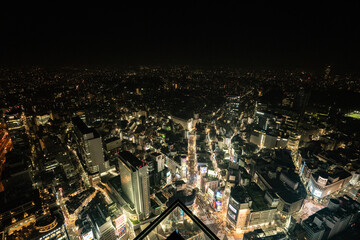 上空からの東京の渋谷駅前交差点　夜景