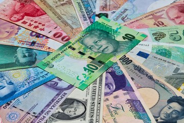 South African Rand with other world currencies.