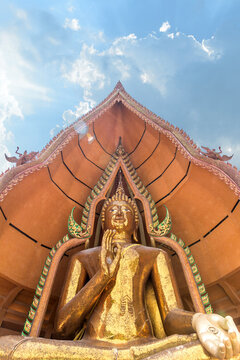 Big Buddha statue at Wat Tham Suea temple