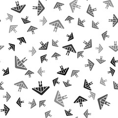 Naklejka premium Black Hang glider icon isolated seamless pattern on white background. Extreme sport. Vector Illustration.